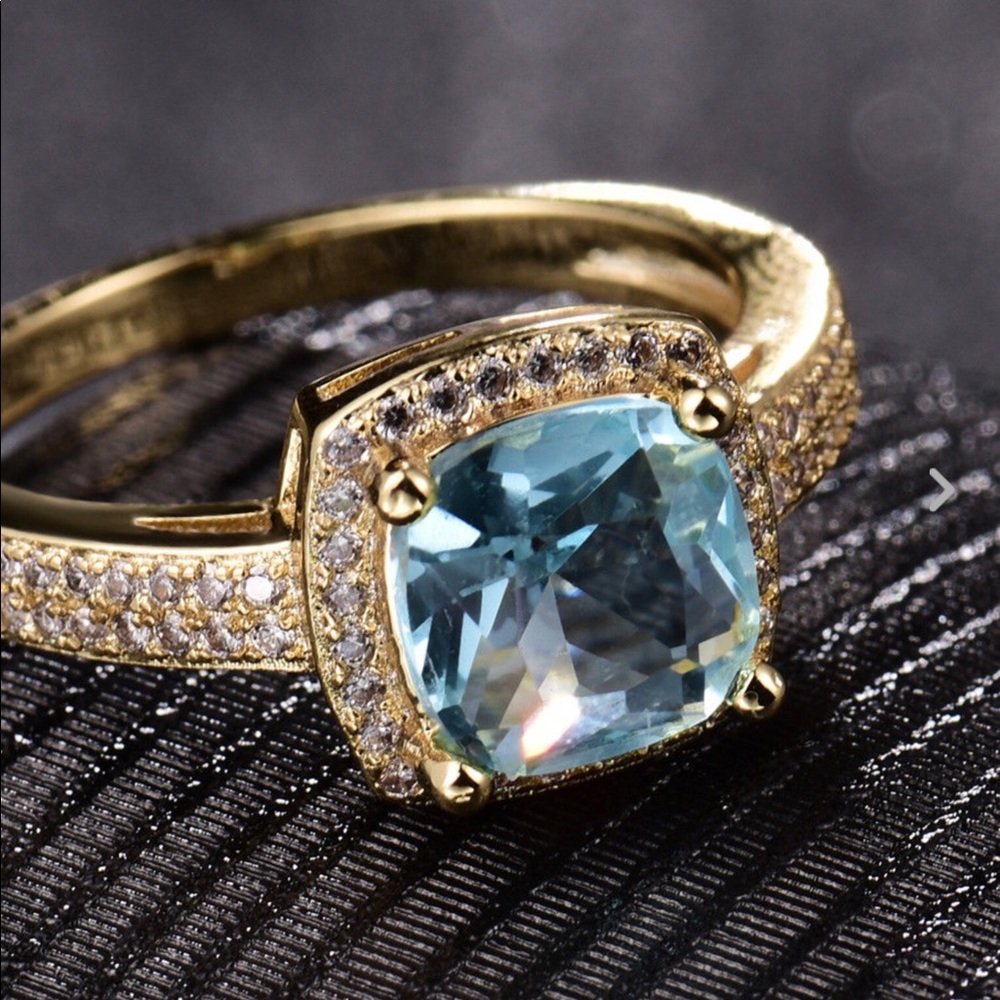 CZECH BLUE CRYSTAL IN GOLD TONE - Picture 2 of 8